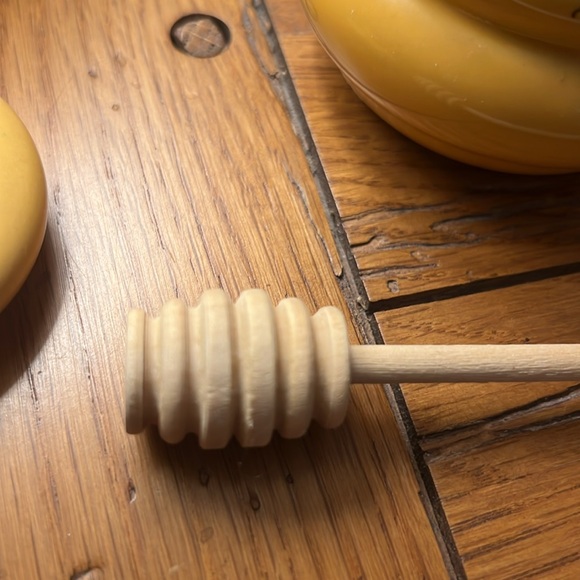 Ceramic Beehive Honey Pot, Bee
Wooden Dipper Spoon - Picture 6 of 8